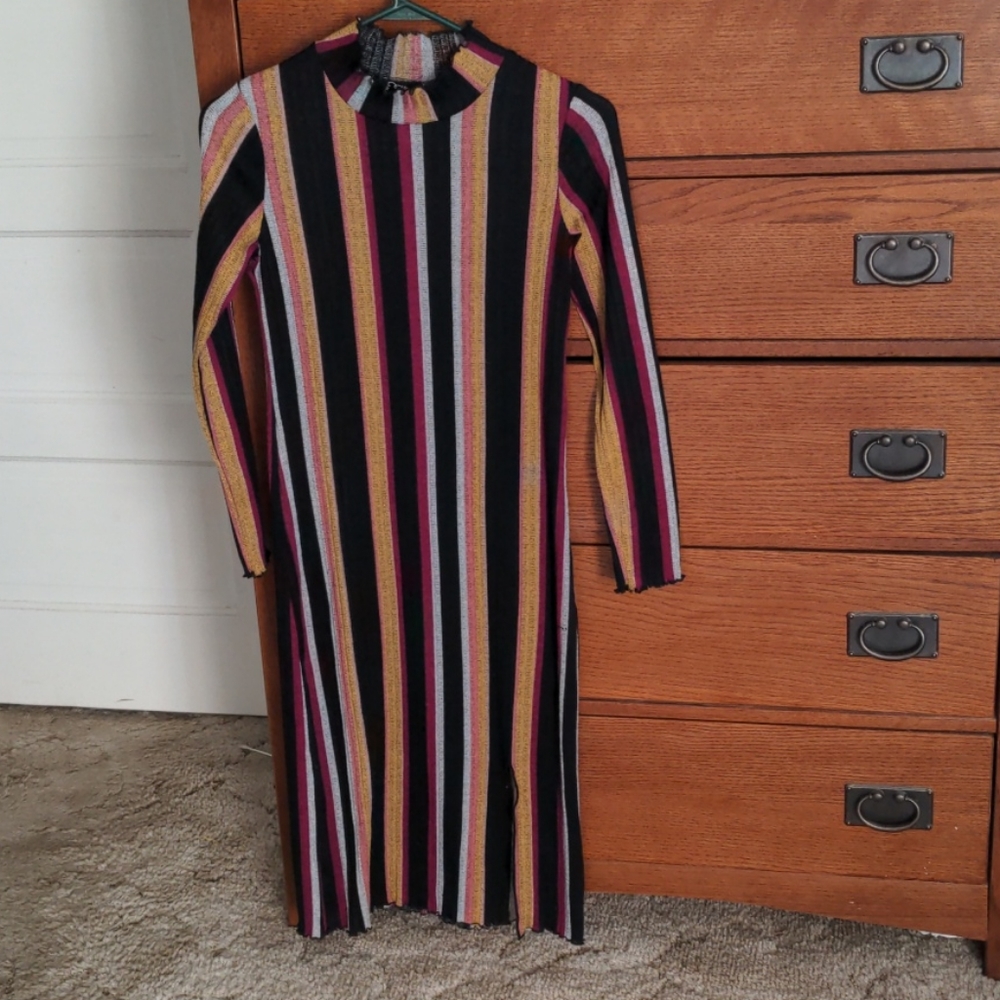 Long-sleeve Dress - Fitted